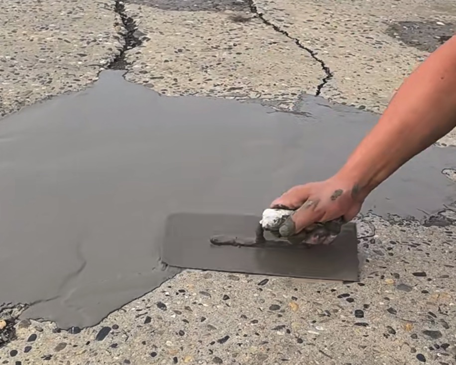 驻马店CGM 高效薄层道路修补料（CGM 道路抢修料）